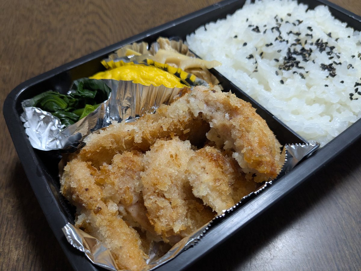 mintgreen425's tweet photo. 今日も勝つよな……！って思って目を離したら……
まさかまさかの🫣

切り替えましょう✊🏻

今日は鶏むね肉の揚げ焼き https://t.co/JsOXqgeOLQ