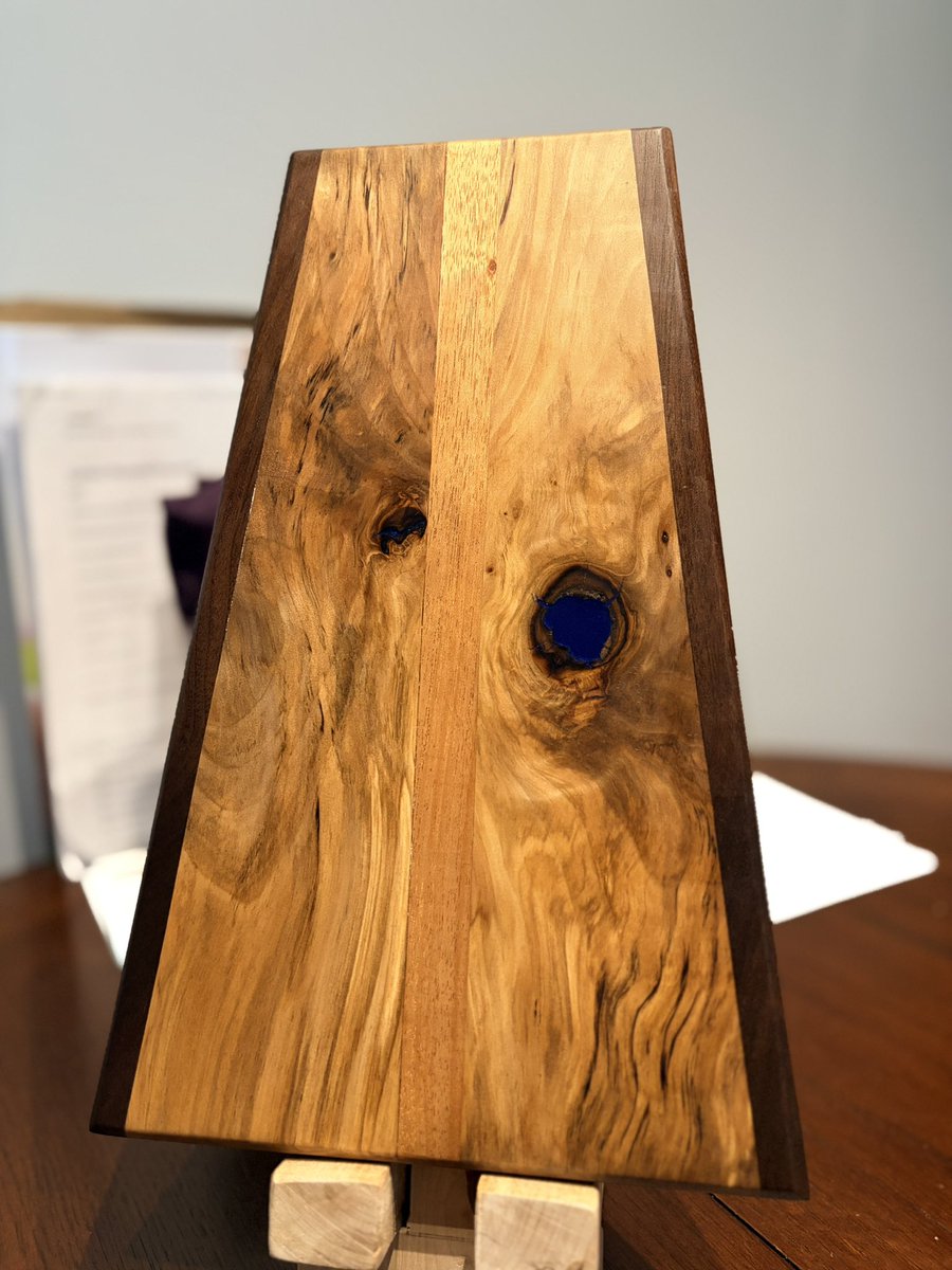 273trans's tweet photo. Cutting board.. https://t.co/7a4hV57Tp4