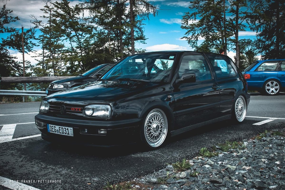 ShineGraffix's tweet photo. Nice Mk3 GTI  #Golf #golfR #gti #vw #r32 #VWGolfGTI #GolfGTI #GTILife #HotHatch #VWLifestyle #EuroCars #Boosted #TurboLife #CarCulture https://t.co/6WLdowbjz3 https://t.co/BxhNXqaICU