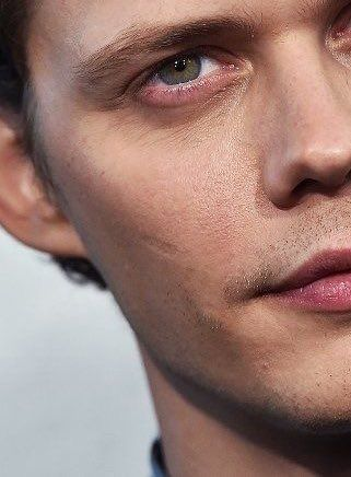 kirzstie's tweet photo. every detail in bill skarsgard's face is kind of insane https://t.co/qnfwP0z6uo