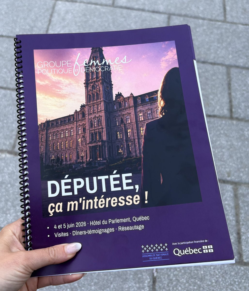 anne0188's tweet photo. Magnifique première journée de deux à l’Assemblée nationale dans le cadre de la formation « Députée, ça m’intéresse ! » offerte par le Groupe Femmes, Politique et Démocratie (GFPD). Grâce à des ateliers aussi pertinents qu’enrichissants, j’ai eu l’occasion de faire une immersion complète des lieux en plus d’approfondir ma compréhension du fonctionnement de nos institutions démocratiques. 

À l’horaire, aujourd’hui : 

Visite guidée de l’Assemblée nationale du Québec;
L’ABC de l’Assemblée nationale;
Témoignage sur le rôle d’une élue et les réalités du travail parlementaire, Madame Christine Labrie, députée de Québec Solidaire;
L’éthique et la déontologie dans le contexte parlementaire québécois, Me Ariane Mignolet, commissaire à l’éthique et à la déontologie.

Au-delà de la qualité du contenu, j’ai particulièrement apprécié les échanges avec les participantes — 11 femmes formidables, toutes engagées dans leur milieu et animées par un intérêt marqué pour la vie politique — ainsi qu’avec les conférencières, que j’ai tout simplement adorées (!!!). Leur générosité et leur authenticité à parler de leurs réflexions et de leurs expériences ont donné lieu à des discussions franchement intéressantes.

Prête pour la deuxième journée!