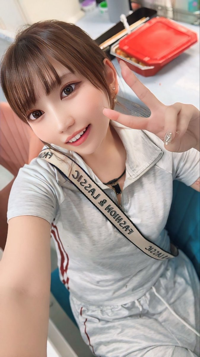 mayu_MAID's tweet photo. おはよ～！週末は禁欲解禁だよ！ https://t.co/tSo4uRaRqH