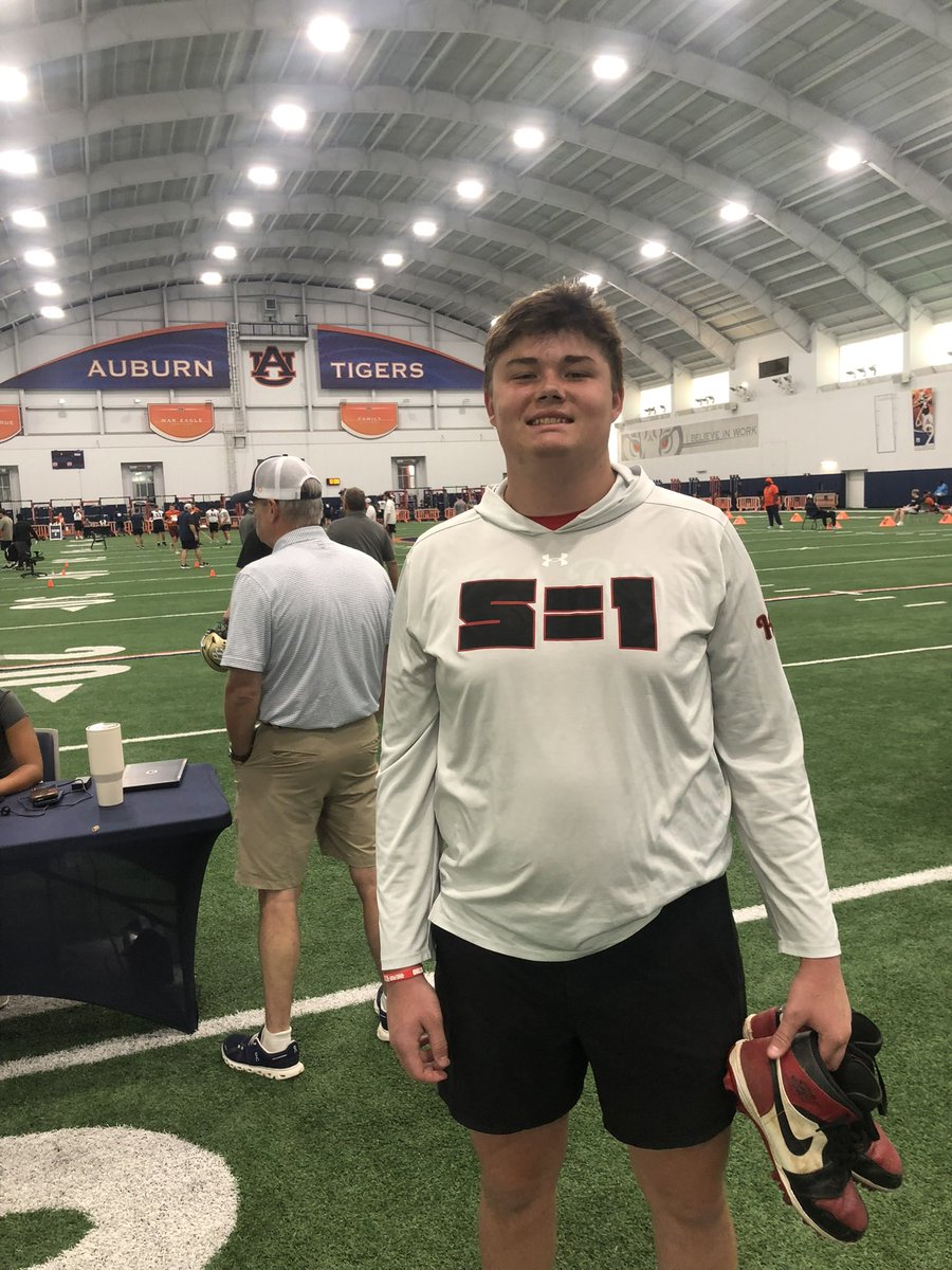 JCSlaughter77's tweet photo. Had another good day at @AuburnFootball OL/DL camp. Thanks again to all the coaches and players who helped out and gave advice. 
@MorganCounty_FB @MocoRecruiting @CoachHoodie @KailEllis78 @RecruitGeorgia https://t.co/aF72K6jes7