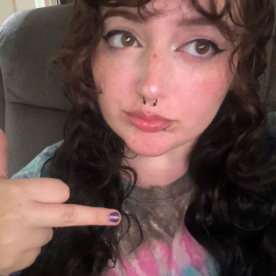 PayK8te's tweet photo. All it takes is seeing this finger to remind you of your place in the world, at my feet and ready to serve!

•#findom finsub alt domme paypig humanatm wallet drain sissy cuck• https://t.co/NZbx4tFVpM
