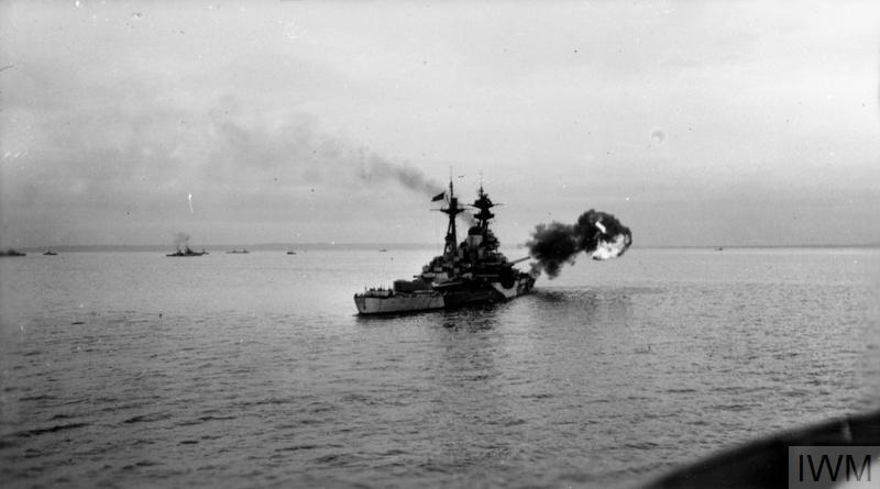EdicionesSombra's tweet photo. 05:10 [Gold]: Se inician los bombardeos navales de 13 destructores contra la costa. #DíaDJuego https://t.co/xFProeBJB0