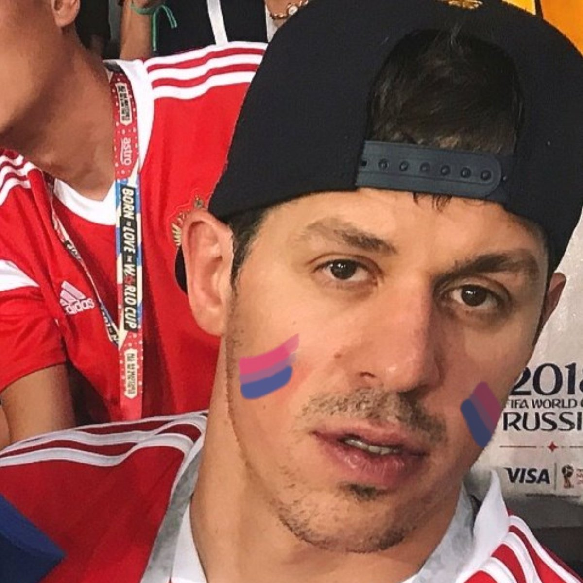 vicsicmic's tweet photo. #bisexualsforgeno #ballsoutforgeno #strapsoutforgeno #bisexualpeggingporn https://t.co/hznMNSBhqI