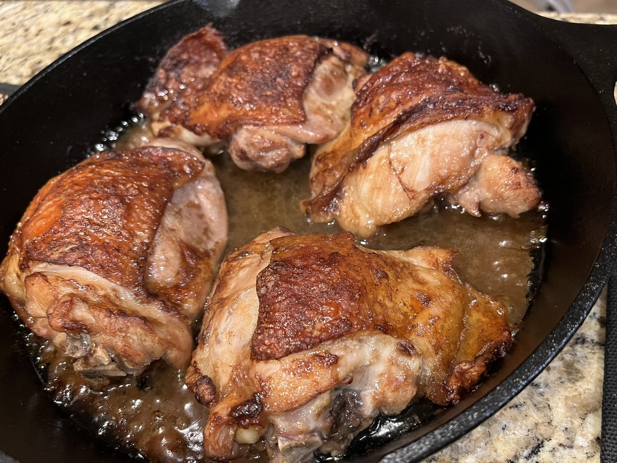 theheinekentom's tweet photo. Browned and baked chicken thighs in cast iron. https://t.co/hJ9fHqdOFZ