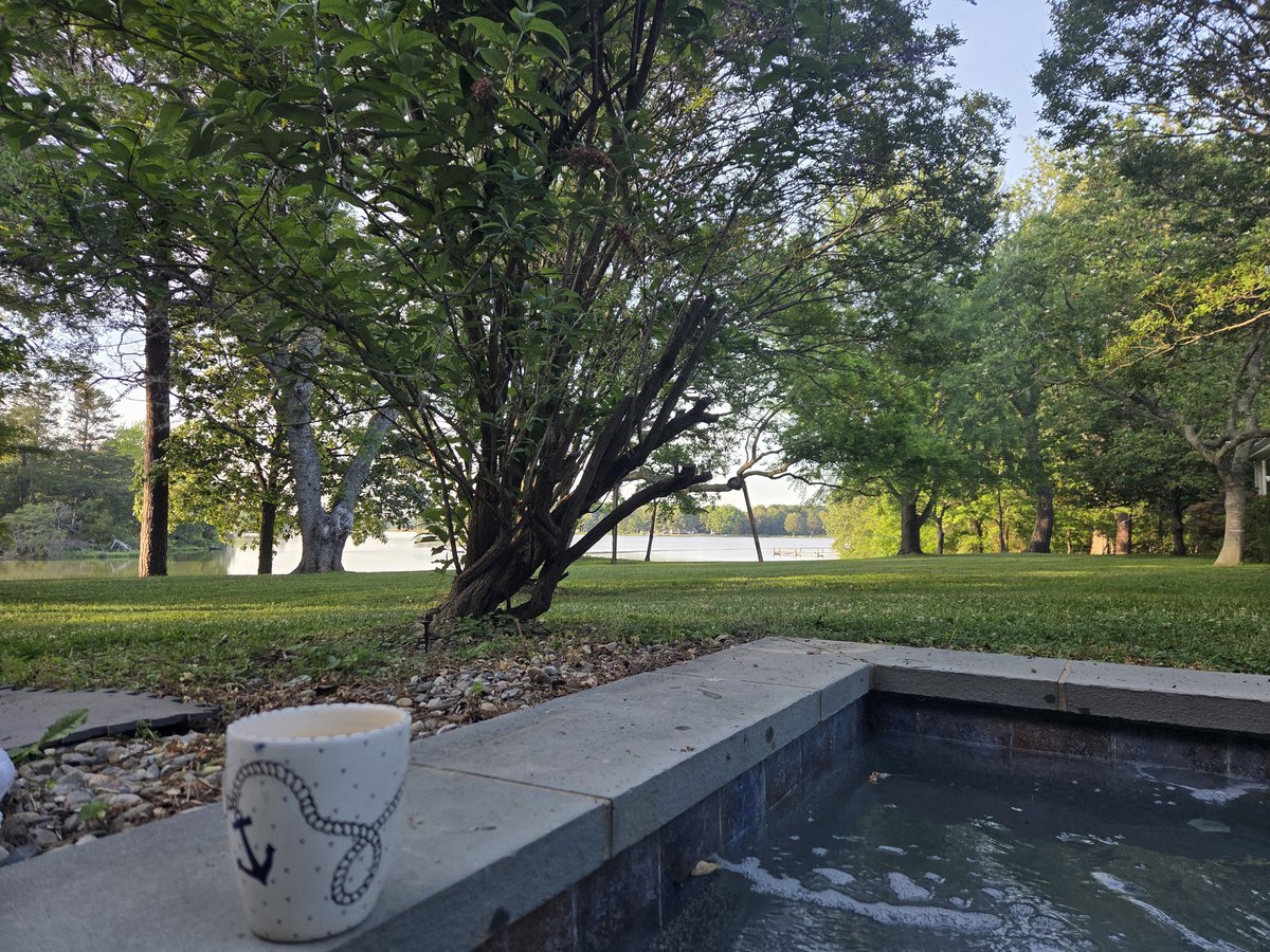 ConsWahoo's tweet photo. Evening coffee https://t.co/ZoPWyuLgcw