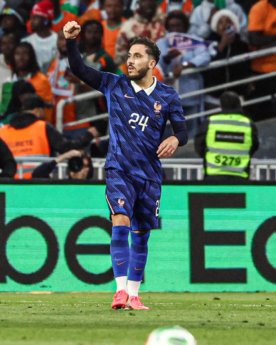 futtmais's tweet photo. ⚠️ Cherki afirmou como a França vai à Copa do Mundo: "Para esmagar todo mundo".

“Não vamos para a Copa do Mundo como favoritos, mas para esmagar todo mundo.”

“Para mim, foi uma atuação normal, para ficar em forma. Tem um pouco de cansaço, mas a meta é estar em boa forma no dia 16 de junho. Estes amistosos são bônus.”

🗞️ TF1 | @geglobo 
📸 Reprodução