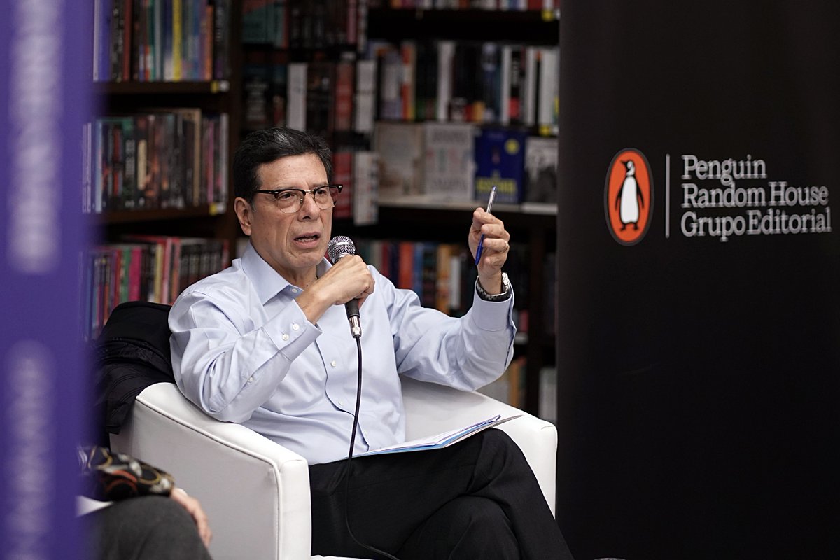elvirreylibros's tweet photo. Presentación del libro “Ideas errantes” de Martin Naranjo. Lo acompaña Cecilia Valenzuela.

El libro está disponible en https://t.co/bgXabsXI2c https://t.co/j2tVeSTBan