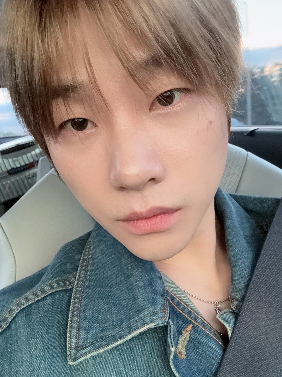 capital_J2794's tweet photo. 260505 😴🛫🇲🇴

#iKON_FOUREVER_TOUR

#iKON #아이콘 @iKON_gnani_____
#JAY #JINHWAN #김진환 #진환 #ジナン https://t.co/8bHbHz5AXm