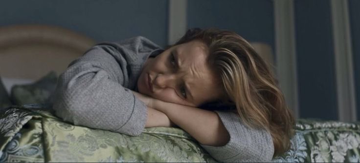 schittscomm's tweet photo. season 2 villanelle was such a mood https://t.co/MgNSm0LgLV
