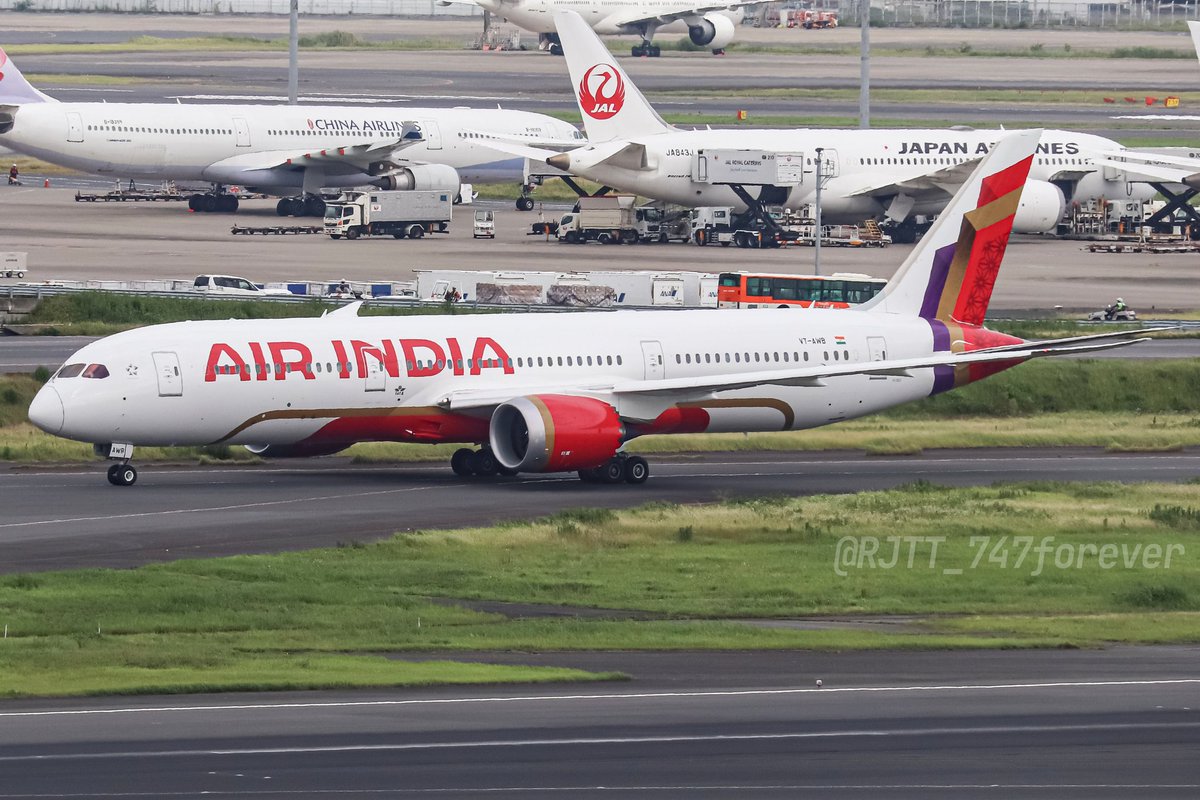 RJTT_747forever's tweet photo. エアインディアの新塗装がついに日本へやってきました！この機体は先月受領されたばかりの新造機。明日も新塗装で今度は788が飛来予定だそうです。

Air India 🇮🇳 AI358 
Boeing 787-9 Dreamliner  VT-AWB
HND/RJTT 2026.06.05 #羽田空港 https://t.co/MMnUT21lRC