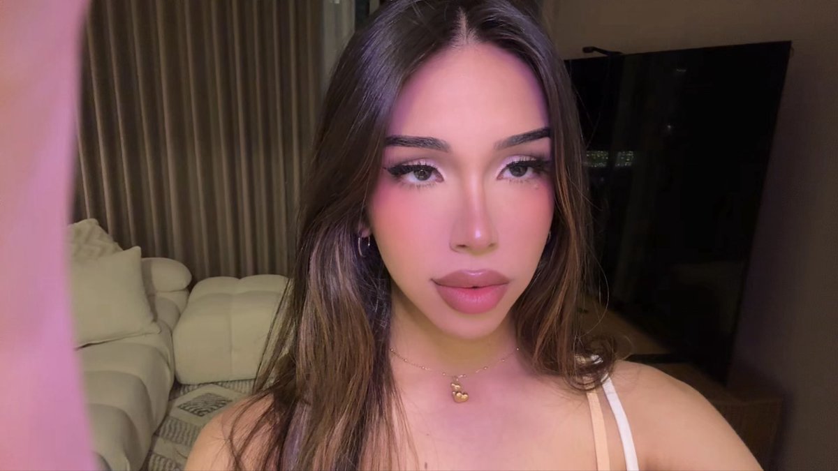 Leilacannno's tweet photo. ��� #trans https://t.co/2Q4dLh6BwE