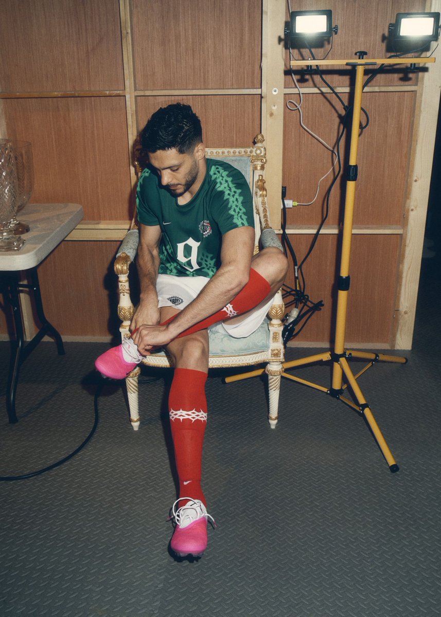 houseofheat's tweet photo. FIRST LOOK: Raúl Jiménez Unveils Mexico-Inspired Nike Jersey by PAISABOYS 🇲🇽 https://t.co/X0NBNO5D4R