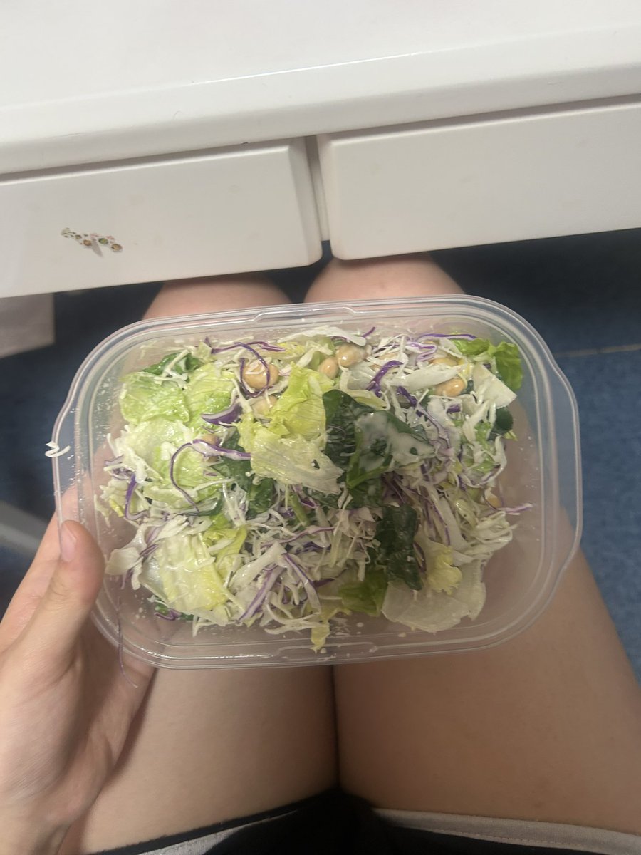 Ioooccm's tweet photo. 朝ごはん！一人の時は控えめに食べたい https://t.co/JjSziEPUCl