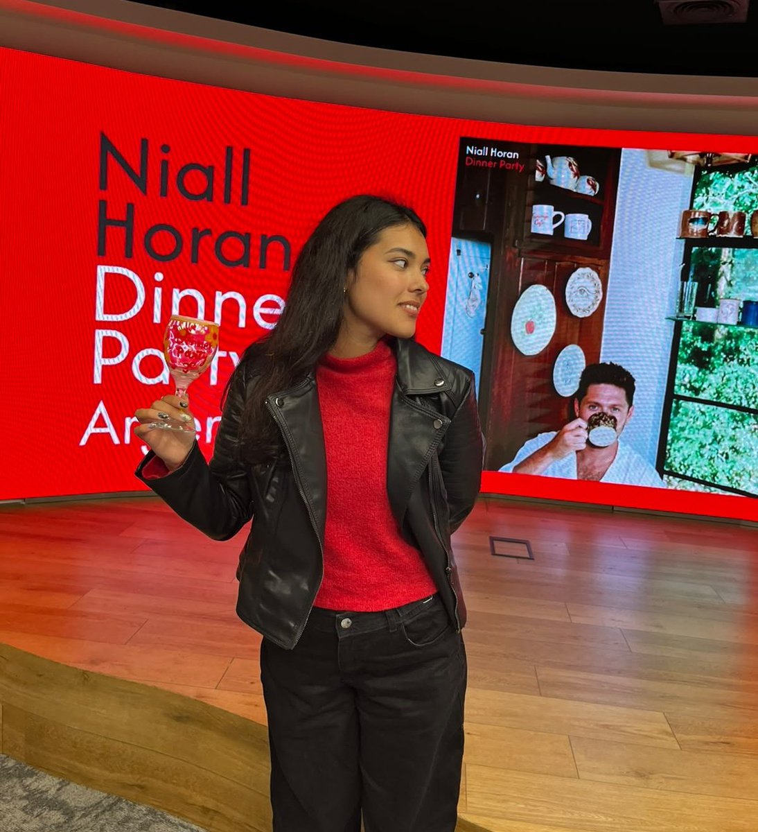 eslwt91's tweet photo. Album of the year!! So proud of you and this album, thank u for giving us this listening party, love you always! #DinnerParty @NiallOfficial https://t.co/a7mfC6Ou6p