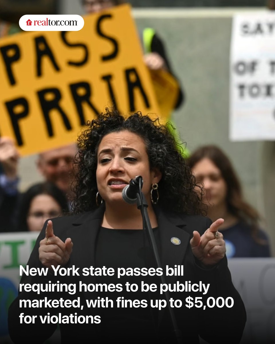 realtordotcom's tweet photo. The New York state Senate passed a bill 60-0 requiring residential properties to be publicly marketed rather than sold through private networks, sending the measure to Gov. Kathy Hochul for her signature. Violations would carry fines of up to $5,000 and risk license revocation. 

Read: https://t.co/Zz3Dq7QCbZ