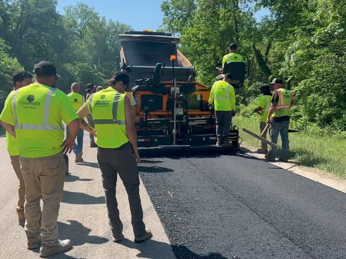 RMSequipment's tweet photo. Smart Construction &amp; Paving Solutions Manager Chris Potter and Filed Technician John Lemke held a training for the City of Cedar Rapids on their LeeBoy 8616 paver last week. https://t.co/HCRA2hDJTY