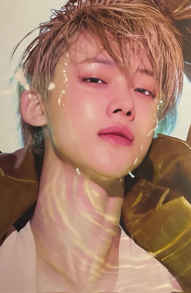 mojjoo913's tweet photo. An absolute siren. #연준 #YEONJUN https://t.co/xrGrd4cV7W