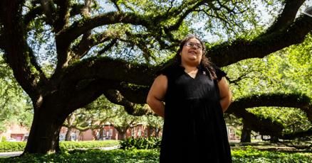 theadvocateaca's tweet photo. What these students found in UL Lafayette's iconic oak trees could reshape climate research https://t.co/kazWXU4DGb https://t.co/lOAwLn7kY4