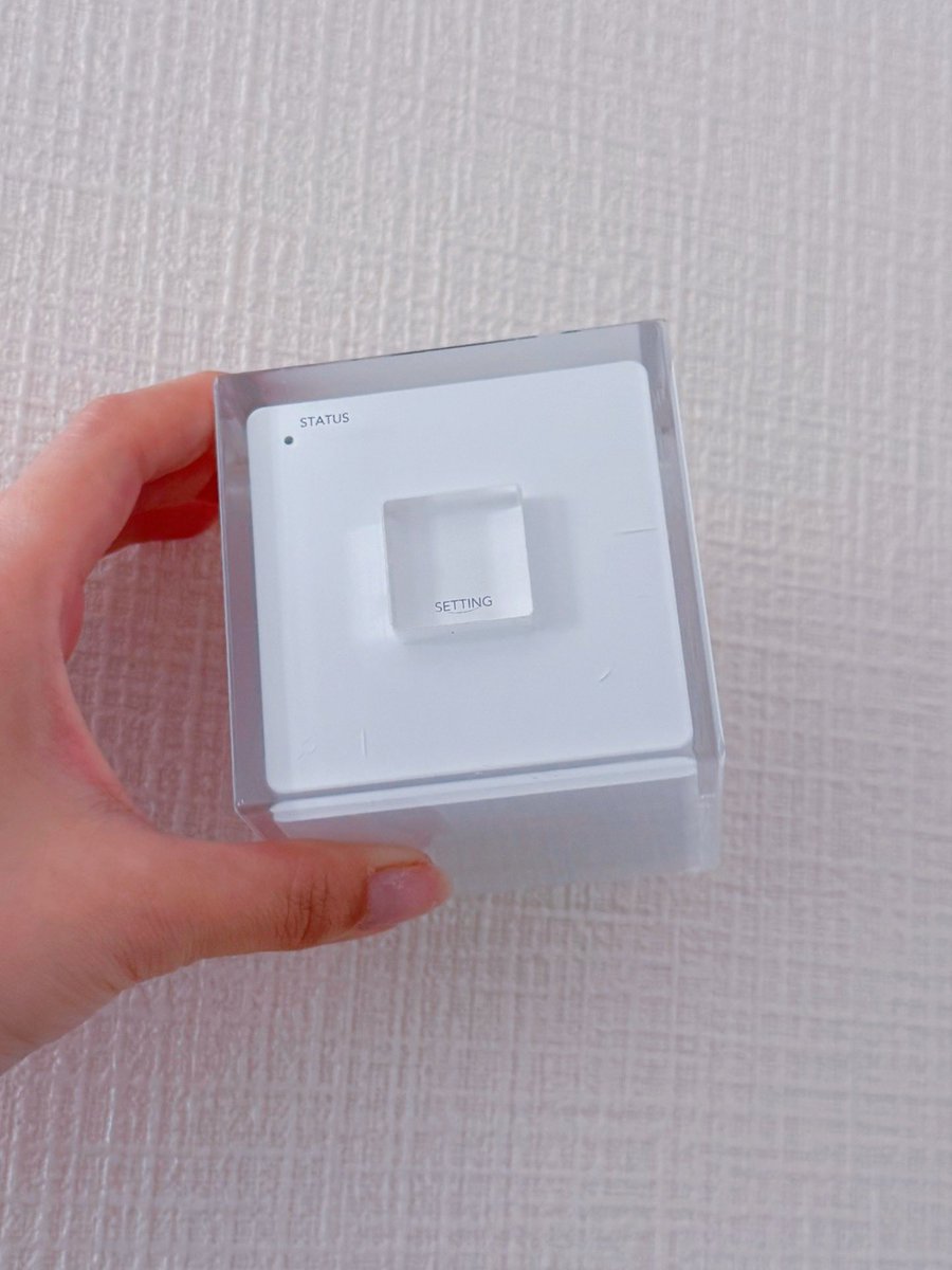 slts_17's tweet photo. 10数年使っていたレンタル品のauのHOME SPOT CUBEがついに天に召されたので新しいルーター買わないといけない😭
小さくて好きだったんだけどもう生産してないんだよなぁ。 https://t.co/9Nq4dzPT3n