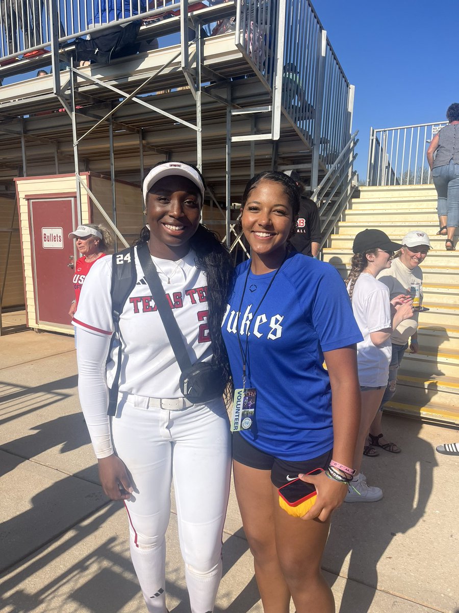 jadarae2028's tweet photo. Let’s gooooo @CanadyNijaree! Can’t help but root for one of the most humble athletes I’ve met. Thank you for changing the game for the better. Cheering for a game 3! https://t.co/GRvGL4Ok5E