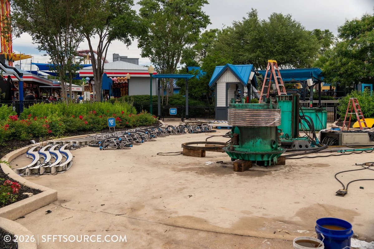 AmusementSource's tweet photo. It's a good day for updates! Six Flags Fiesta Texas continues to work on the new Cocina de Cobre restaurant, along with numerous ride refurbishments in progress.

See more at https://t.co/zv8vsnumEv

#SixFlagsFiestaTexas #SFFTSource #ThemePark #SanAntonio #AmusementSource https://t.co/rzuZPr0wz3