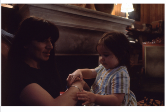 CultureChanson's tweet photo. Catherine Ribeiro et sa fille Ioana, années 70 https://t.co/EGJXNfel7j