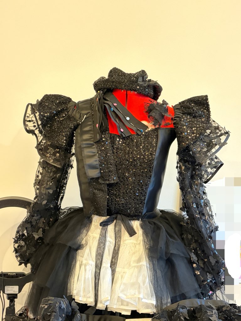 marmachu's tweet photo. This is starting to look like something Lady Gaga could wear!!! Hahah I love using all these textiles 😍🤍 https://t.co/FjR5xuEZNd