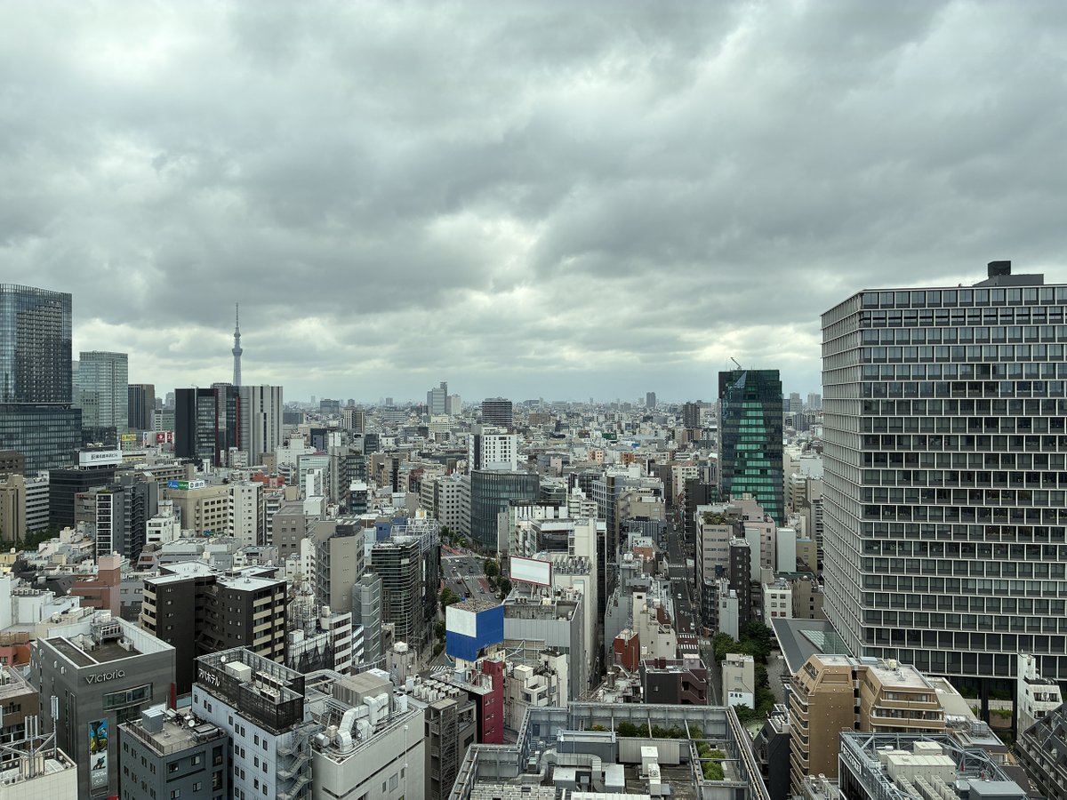 Photron_PR's tweet photo. おはようございます。
#千代田区 #神保町 は18℃・晴

今日は『ロゴマークの日』

仕事柄、ロゴマークは管理したり制作したり調査したりしています。
見た目だけではなく、そこに込められた意味まで確認すると、ロゴマークの奥深さが判って楽しいです。、

#企業公式が朝の挨拶を言い合う
#企業公式が地元の天気を言い合う
#企業公式夏のフォロー祭り
#企業公式相互フォロー