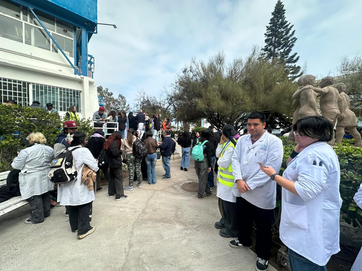 UcnLsa's tweet photo. Hoy vivimos con éxito el simulacro de emergencia en la Universidad Católica del Norte, sede Antofagasta 🚨

Estudiantes, docentes y trabajadores participaron activamente, fortaleciendo la preparación y el trabajo colaborativo ante situaciones de emergencia.

#UCN #Simulacro https://t.co/ag9sMaQxRq