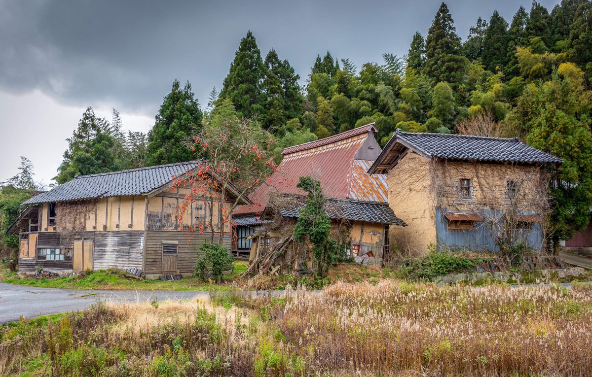 MonitoresMultim's tweet photo. 🤔 Más del 10 millones de casas abandonadas en Japón 🇯🇵. 
Causas: 
➡️La Población envejece.
➡️Migración urbana.
➡️Complicaciones herencia. 
➡️Preferencias culturales por construcciones nuevas https://t.co/7Ny4vQ2gFJ