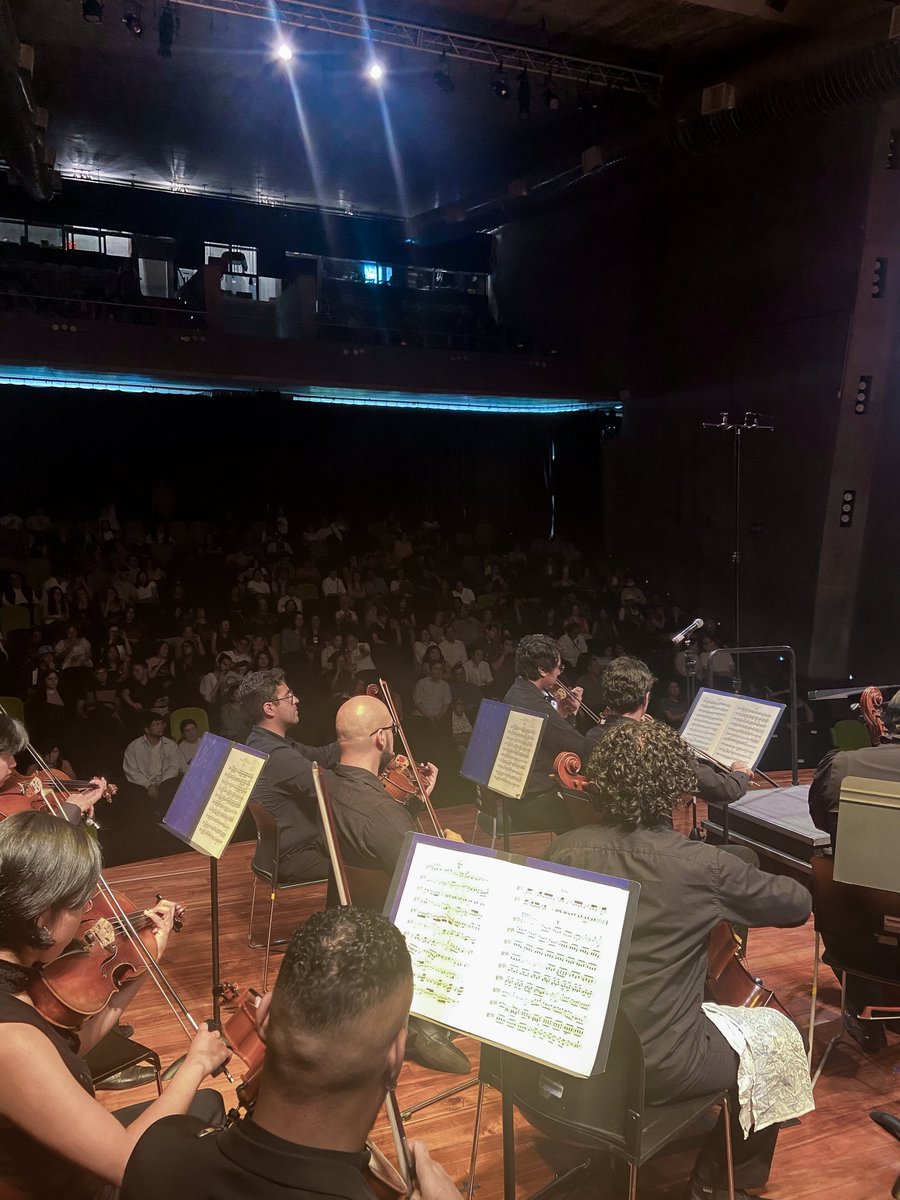 musicaunam's tweet photo. En el Auditorio de la Biblioteca Vasconcelos la OJUEM interpretó obras de Ígor Stravinski y Antonín Dvořák que mostraron distintos enfoques de la escritura para conjuntos instrumentales. ¡Gracias por asistir!

#MúsicaUNAM #CulturaUNAM