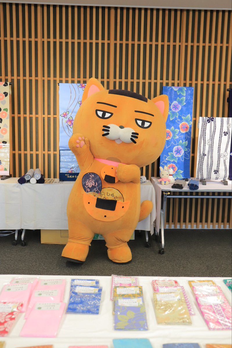 本染めの浴衣の反物👘うちわ、てぬぐい、のれん、バックなど、ステキな