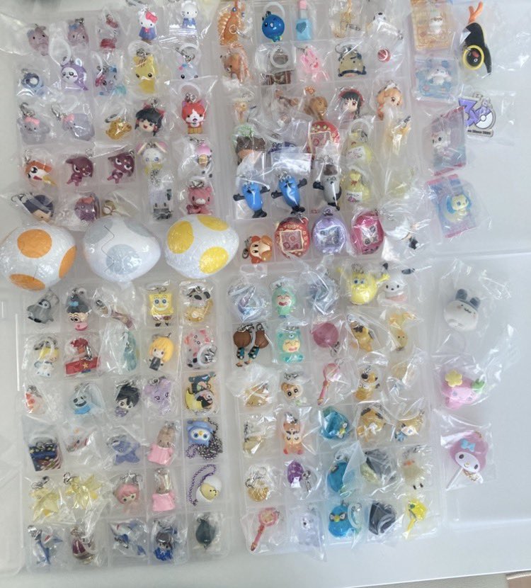 v2ejl's tweet photo. @w001ff 初めまして
検索より失礼いたします。
当方クラピカ求めております。
画像の中で交換可能なものはありますでしょうか？
ご検討よろしくお願いします🙇‍♀️ https://t.co/3uvfbiEDE1