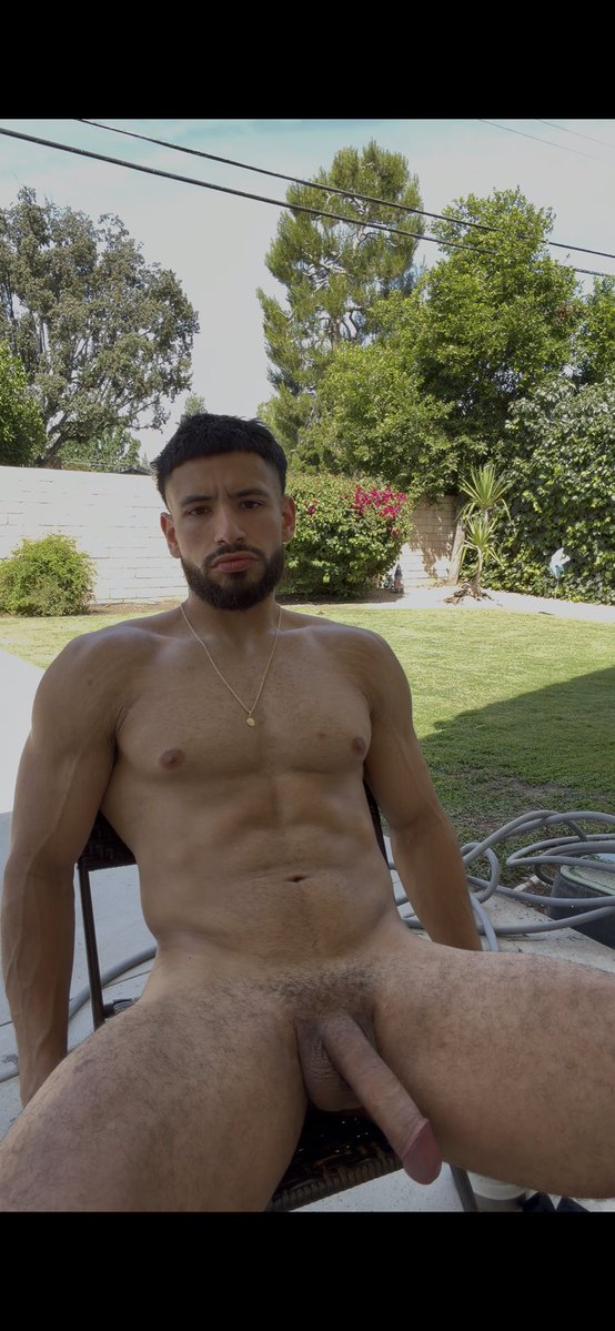 callmeceees's tweet photo. Jump rope video was fire different than any other video I’ve made 💦👀 https://t.co/2DVW5wJlx6