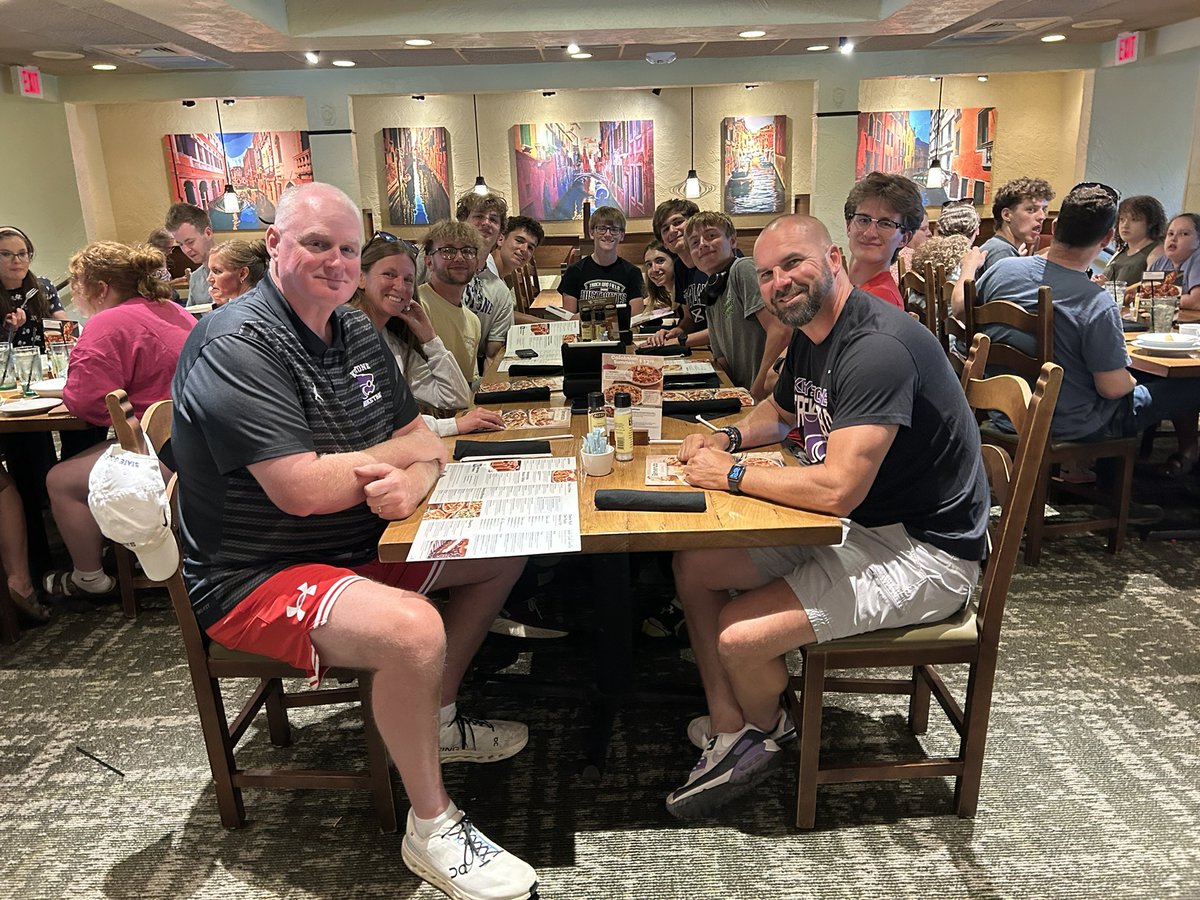 KeystoneTrack's tweet photo. We made it…state crew is in Columbus. Our annual team dinner, thanks KATS for always taking such great care of us!! https://t.co/3uoPYgucog