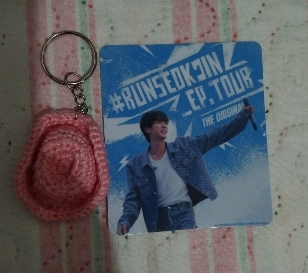 s2Sunny_stars's tweet photo. Eu não tenho como descrever como eu amo as meninas da @A2CEGs o carinho tanto ao embalar a paciência vemos todo o carinho delas nessas pequenas coisas esses brindes eu amei vou levar sempre em meu coração obg de vdd eu amo dizer que vcs sao as donas do meu dinheiro obg por fazerem parte do meu sonho graças a vcs eu consegui completar minha coleção e sei que vou conquista muitas mais ainda 💜💜💜💜💜💜