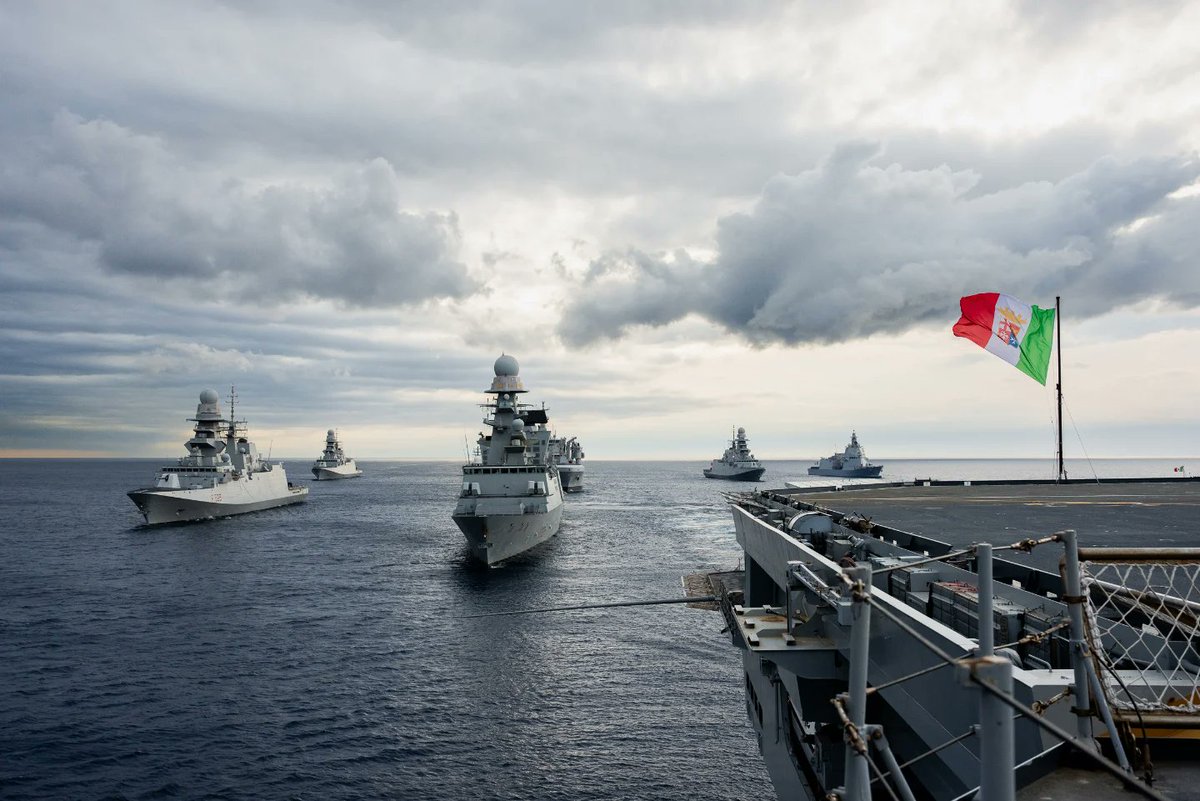 noclador's tweet photo. The Italian Navy consists of 5 naval divisions and a submarine flotilla. Every ship is either new or a successor is being built (take note @hmtreasury and learn how to Navy)

• 1st Naval Division: 1× air defence destroyer, 6× frigates (oldest ship is from 2009). Currently 
1/7 https://t.co/aFTJwlfBbE