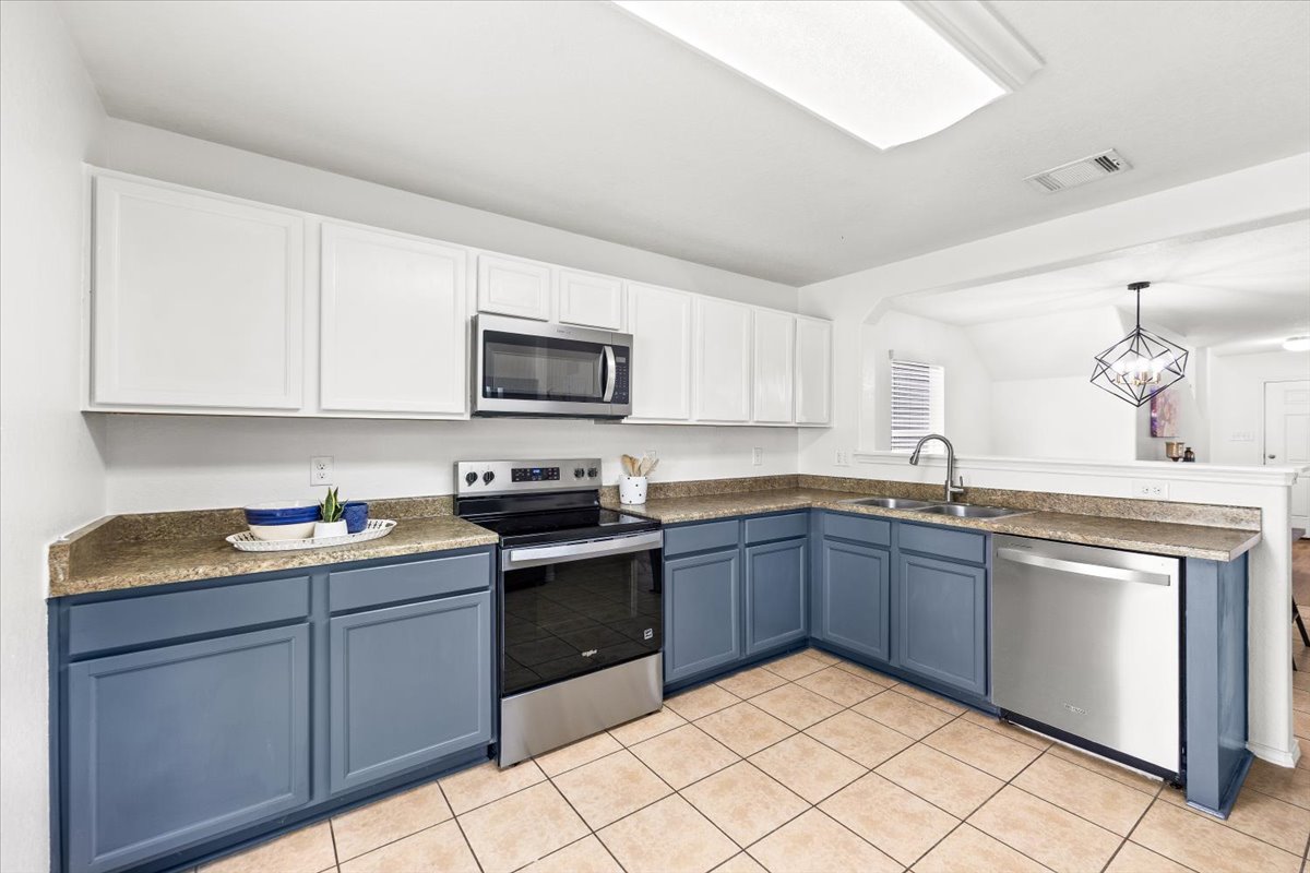 SAhomeguide's tweet photo. ***San Antonio Home For Sale!***
3bd/3ba | 2,044 sqft | 78253
Price &amp; Details: https://t.co/vJeumWOBlq https://t.co/EUniUibgy4