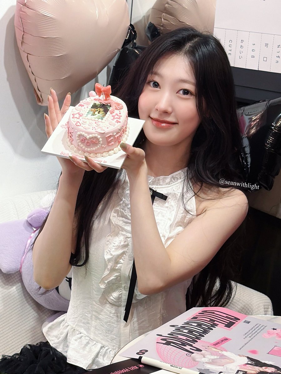 seanwithlight's tweet photo. 260604 인간체리 예리미 생일축하해💜🍒

#Choerry #최리 #ARTMS #아르테미스
#CUTEmergency64 #경고_귀여움출몰주의 https://t.co/7kAc63g2jY