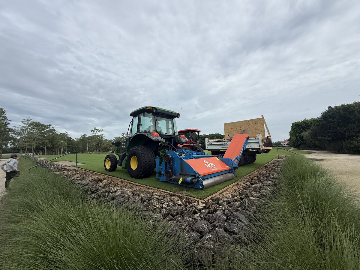 ATIGolfServices's tweet photo. Freshening up the practice facilities today at Naples National Golf Club. 

We’re Fraze mowing the range tee using the GKB Combinator, helping maintain a clean, consistent, and healthy playing surface for members. 

#ATIGOLFSERVICES https://t.co/GW0AqeSpII