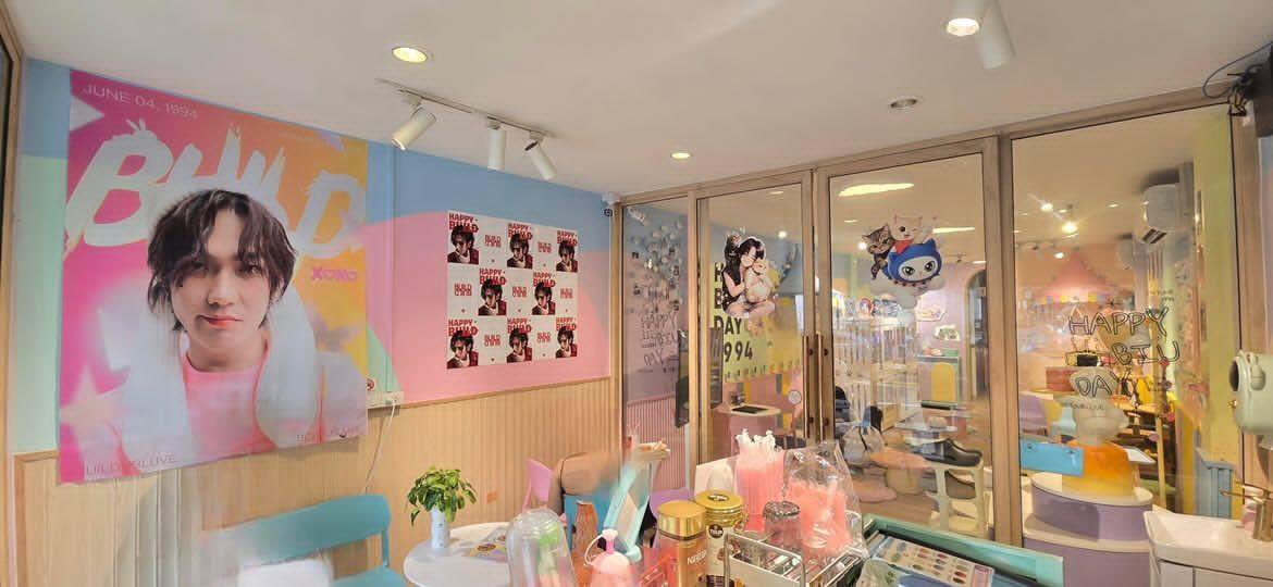 build_uruguay's tweet photo. 💙 BUILD BIRTHDAY CAFE ☕️

Luves, until June 9th you have the opportunity to visit the CANDY CAT CAFE and spend a lovely time with kittens

​📅 June 4–9, 2026
⏰ 12PM – 10PM
📍CANDY Cat Cafe (Saphan Khwai Intersection, Pradipat25)

​#HBDBUILDJKPPROJECT #BuildJakapan
@JakeB4rever https://t.co/dYinbjZVr7