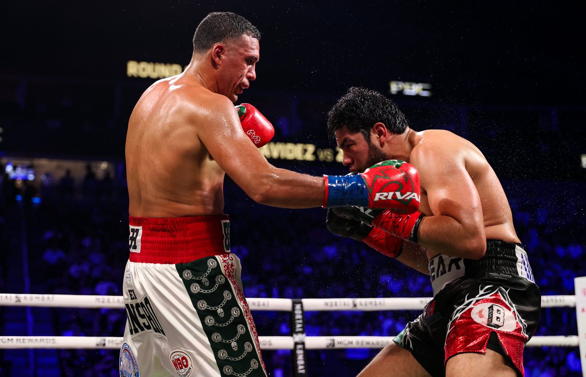 SteveKim323's tweet photo. Things have come full circle for David Benavidez, who is getting the 'Canelo treatment'. My latest. Subscribe to my Substack at https://t.co/LTeZpowuSz #boxing 

Full Circle https://t.co/zEoffQAqI1 https://t.co/ZT6cle8p9W