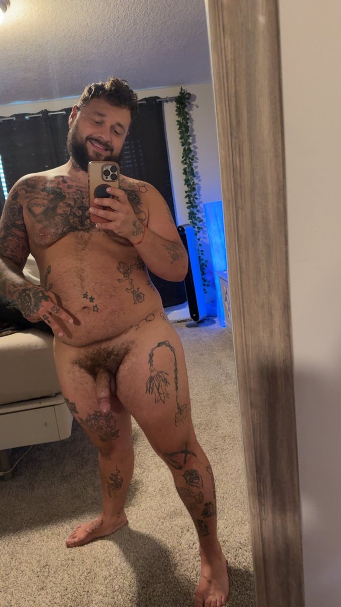 TwoBabas's tweet photo. The smile I have after Breeding Baba 😈 https://t.co/DZ4YOKP6fA