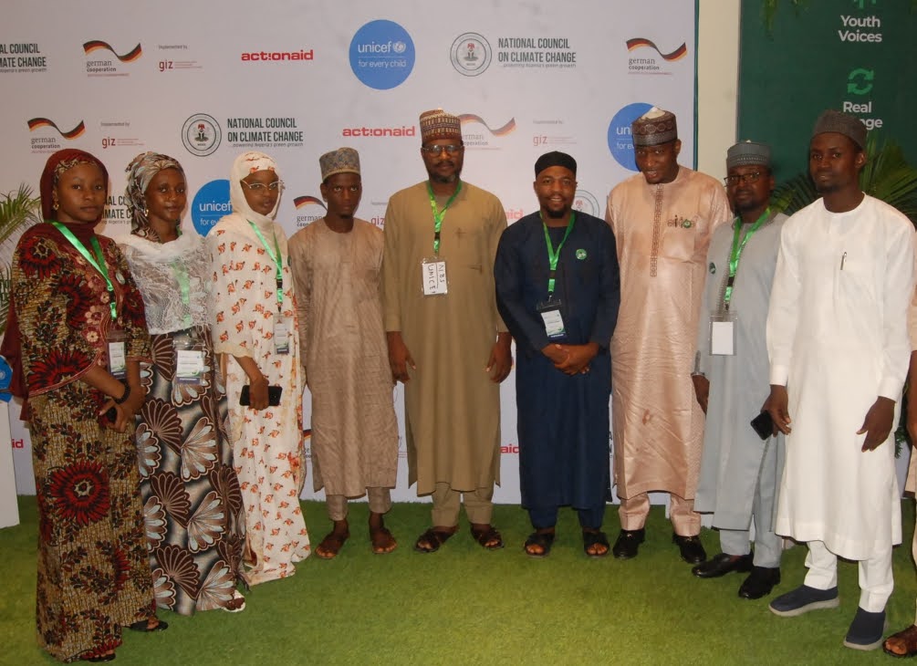 Sulemanbature02's tweet photo. At a National stage!
Attending #NYCS #NigeriaYouthClimateSummit at Abuja #ContinentalHotel..We heard the messege, Youth are the leaders and drivers of climate change.. Thank you @talk2mshehu @UNFCCC @ActionAidNG https://t.co/dnq1Lf1Ard