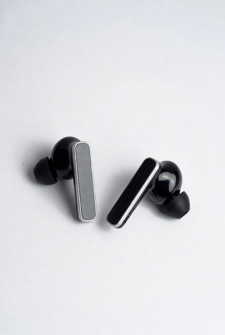 PDolin9829's tweet photo. Earbuds:

Weird thought I had last night.
" - there have been multiple reported cases of earbud (or wireless earphone) batteries overheating, sometimes leading to fires, burns, or recalls.

These incidents are typically linked to lithium-ion batteries, which are common in wireless earbuds. Problems can arise from manufacturing defects (e.g., thin separators causing internal short circuits), faulty charging cables/cases, overcharging, damage, or exposure to heat. Thermal runaway—a chain reaction where the battery overheats rapidly—can result in swelling, fire, or explosion risks.

Other reports mention general risks with low-cost earbuds, battery defects revealed in CT scans, and isolated user incidents (e.g., swelling or rare explosions causing injury).

Lithium-ion batteries in earbuds share the same chemistry as those in phones and laptops, so similar failure modes apply (though earbuds are smaller, risks are generally lower but not zero). Recalls are issued by bodies like the U.S. CPSC when patterns emerge.

Prevention Tips
- Use the manufacturer’s charger and avoid cheap third-party ones.
- Don’t charge in extreme heat/cold or leave unattended for long periods.
- Stop using if you notice swelling, unusual heat, or damage.
- Follow disposal guidelines for lithium-ion batteries (they’re hazardous waste).

These events are relatively rare compared to the millions of earbuds in use, but they highlight why reputable brands and proper care matter. If you have a specific model in mind, I can help check for recalls."