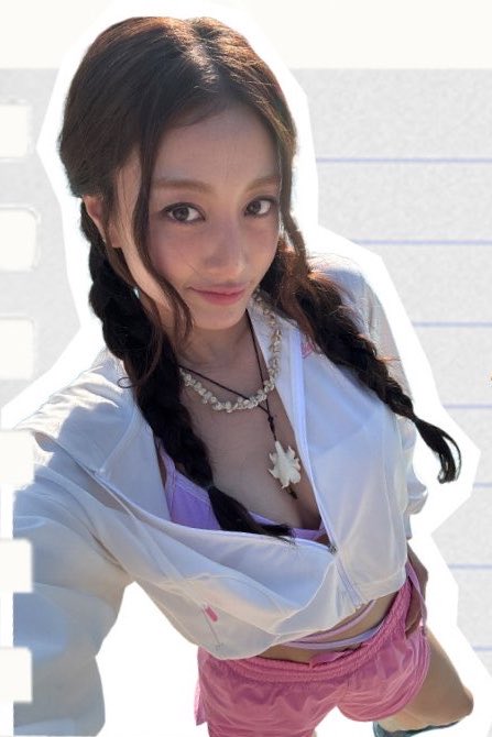 cactusjihyo's tweet photo. these selfies are soooo cute i can’t wait for the ZYOSTAGRAM!!! https://t.co/3TL8XCgsGM