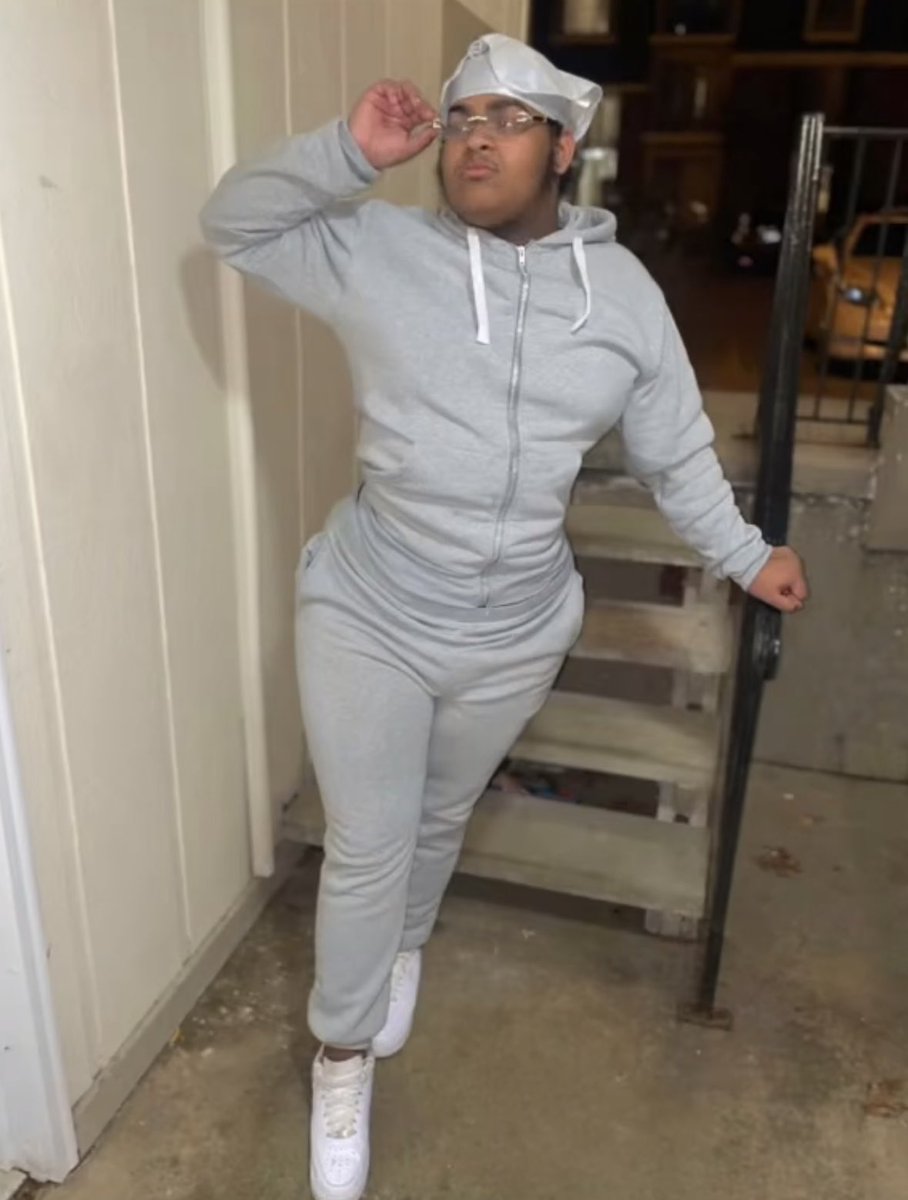 FENDIANASTARR's tweet photo. He could tell I was wifey material 💗😘😍😉💕🤤 https://t.co/O8VqQgafYf